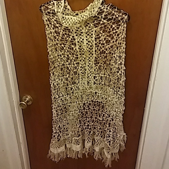 Lightweight poncho - Picture 3 of 4